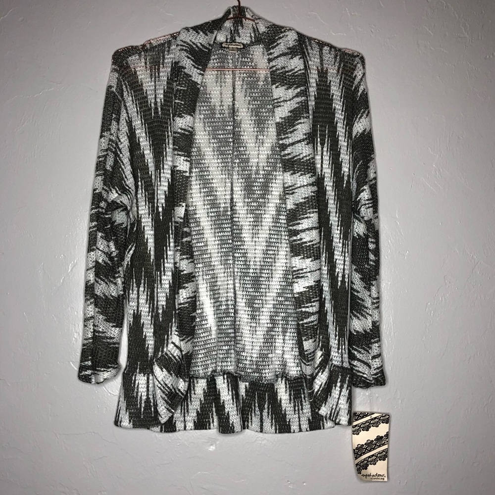 Eyeshadow Chevron Cardigan